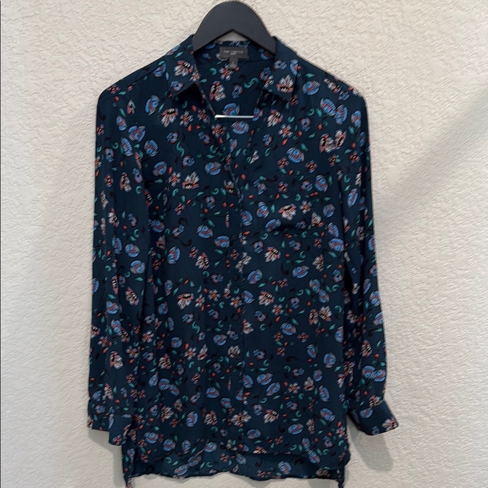 Floral Patterned womens Shirt size Small